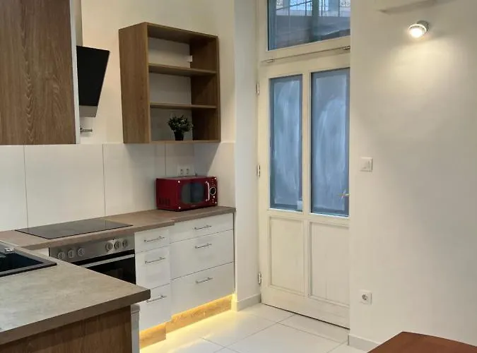 N38 By Small Budapest