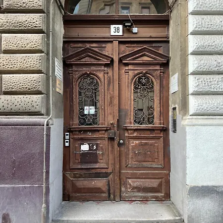 N38 By Small * 부다페스트