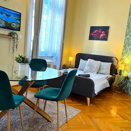 N38 By Small Apartamento